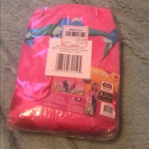 Trolls Bath Towel Robe NWT
